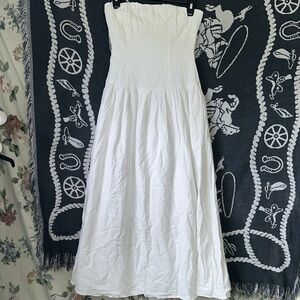 Elegant White Strapless Dress